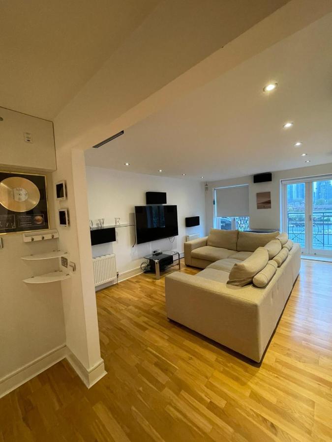 Laconic & Modern Close To Canary Wharf * Londra